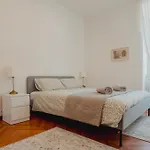 Sunny Vico Триест